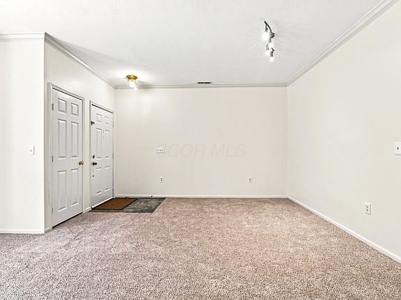 5th image of 22 W Russell St