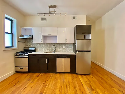 Rented by Simply Brooklyn Realty Inc | media 12