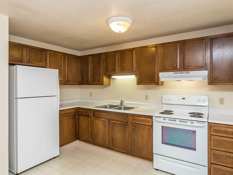 708 S Prairie Ave — Photo 6