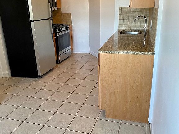 3rd image of 1880 Palmer Ave Floor 5
