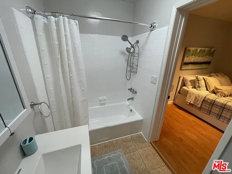 2128 N Beverly Glen Blvd #2 — Photo 5