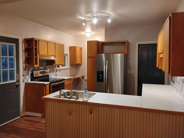 210 W Lake St