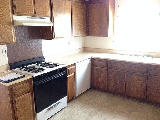 5th image of 15972 Green Hill Dr APT A