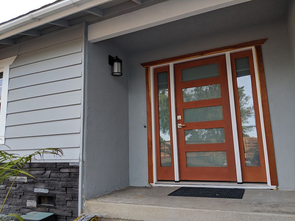 1st image of 2949 Mesa Dr