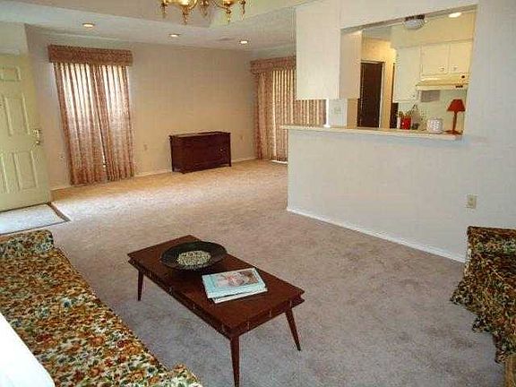 4th image of 4011 Heatherbrook Ct