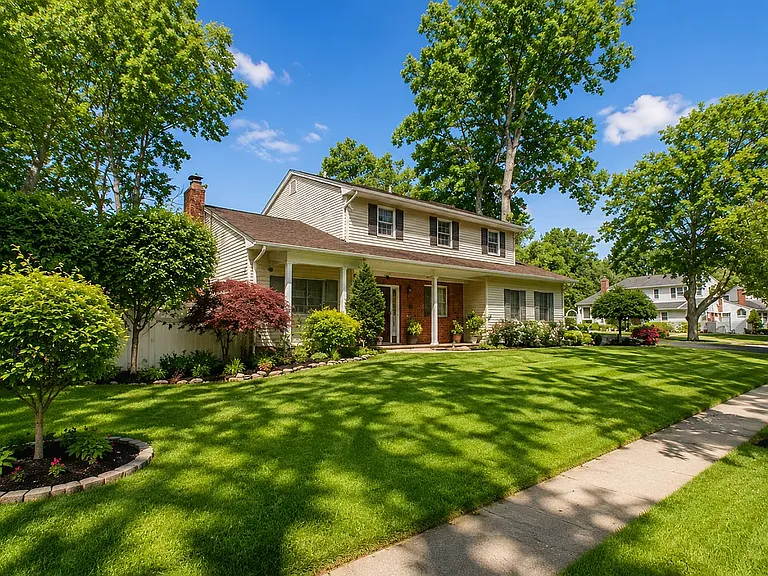 73 Daly Rd — Photo 1