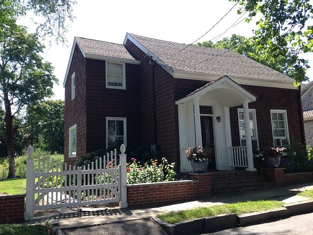 1st image of 11 Concord St