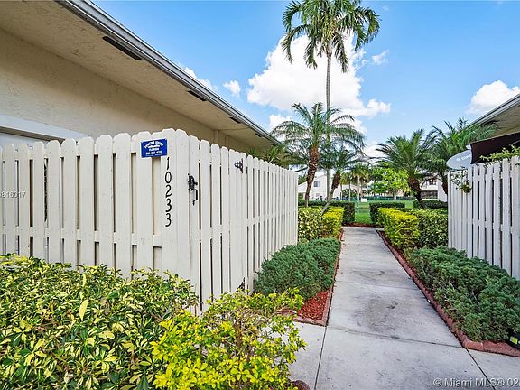 2nd image of 10233 NW 33rd St #10233