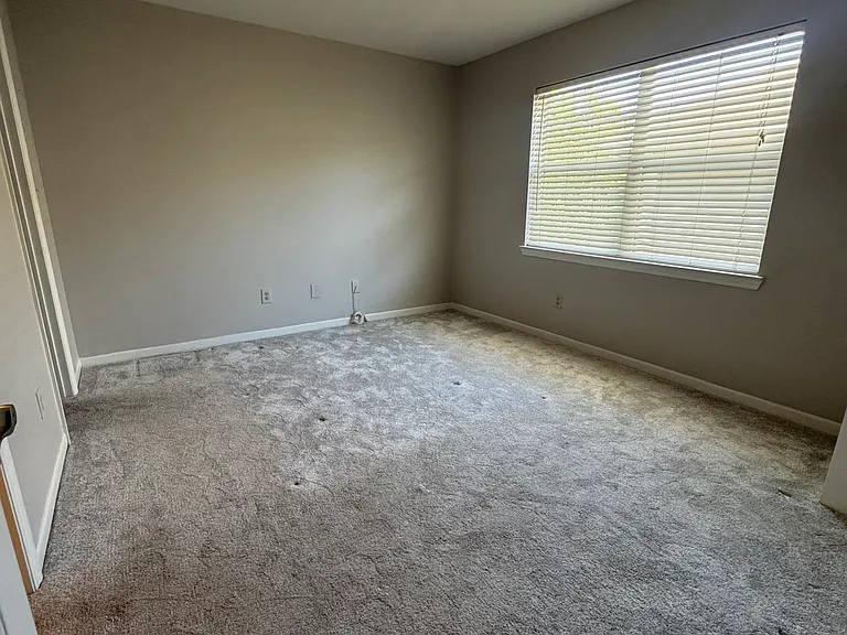 2209 Sumner Green Ave #T — Photo 33