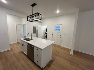 1091 26th St #A, Des Moines, IA 50311