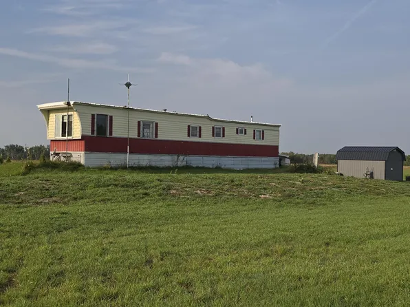 22154 S Pennington Rd, Pickford, MI 49774