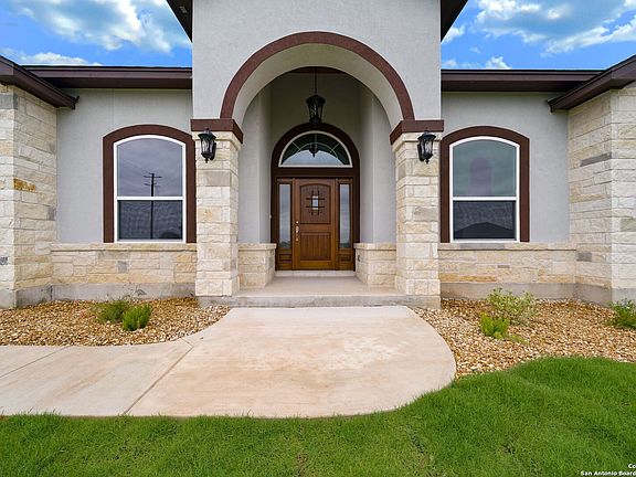 5th image of 129 Estates Dr