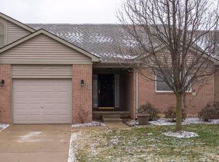 1409 Halsey Ln, Chelsea, MI 48118