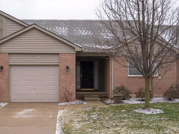 1409 Halsey Ln, Chelsea, MI 48118