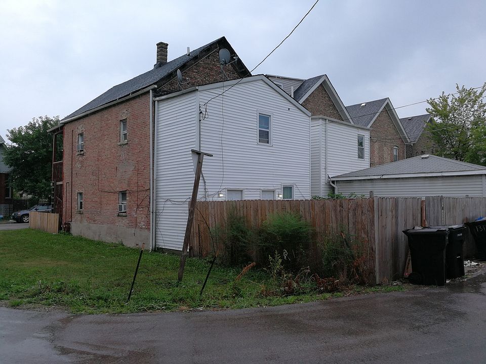 2nd image of 1312 S Claremont Ave