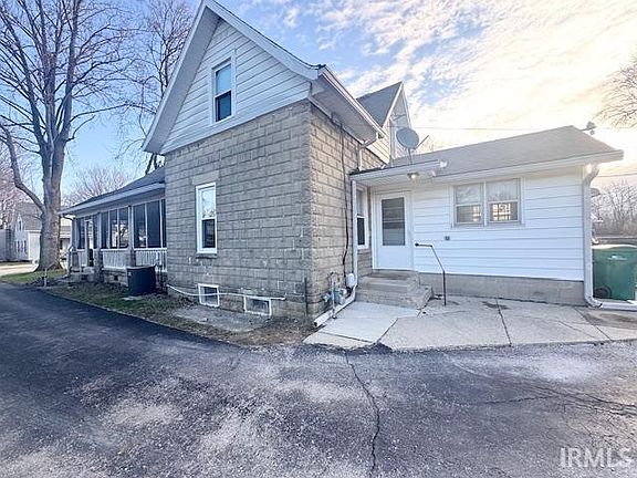 3rd image of 395 E Main St
