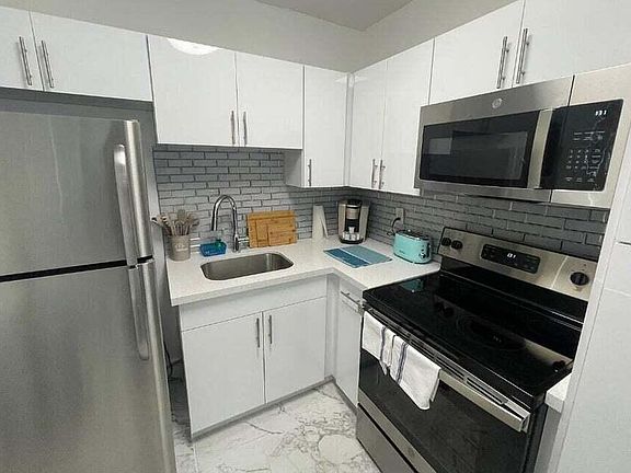 3rd image of 201 S Ocean Blvd APT 7