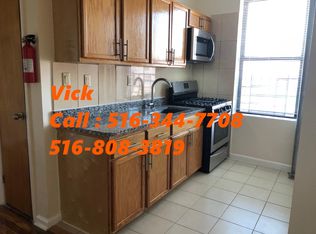 91-56 195th St, Hollis, NY 11423