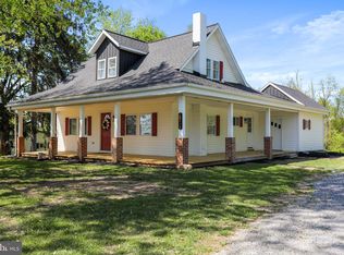 16458 Fairview Rd, Hagerstown, MD 21740