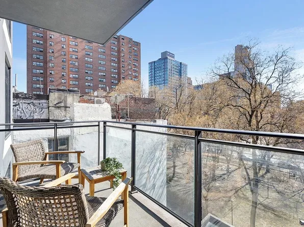 101 E 2nd St #5B, New York, NY 10009