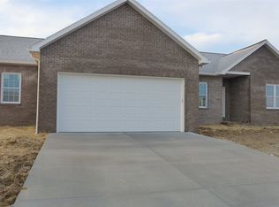 209 E Northview Dr, Huntingburg, IN 47542