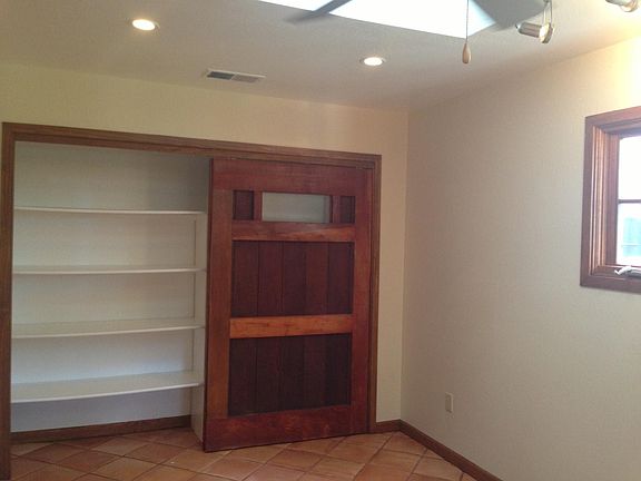 5th image of 801 Garland Dr