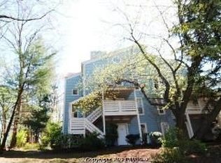 7719 Willow Point Dr #7719, Falls Church, VA 22042