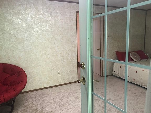 2nd image of 3137 Ellenwood Dr #Basement