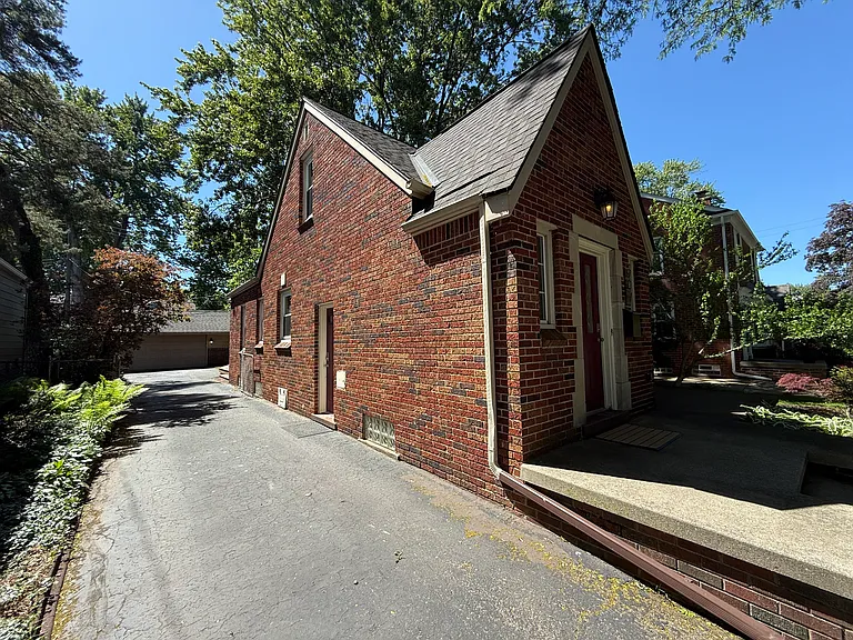 907 Marywood Dr — Photo 26