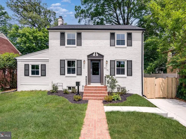 5141 10th St N, Arlington, VA 22205