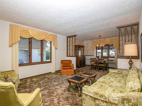 4th image of 3602 Fleetwood Dr