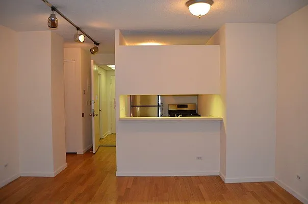 Rented by Orsid Realty Corp | media 11