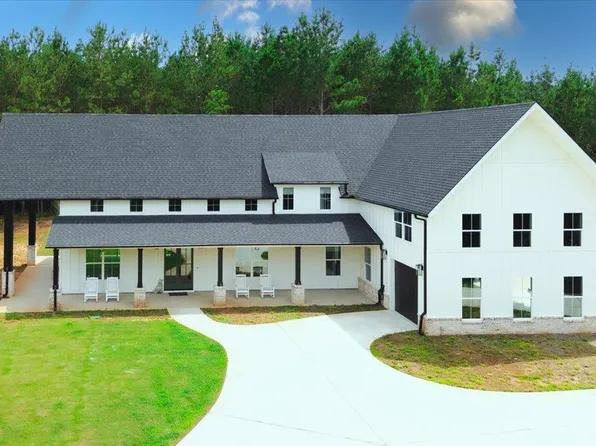1585 Parks Rd, Forsyth, GA 31029