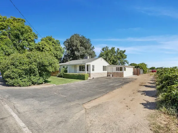 4921 E Hogan Ln, Lodi, CA 95240