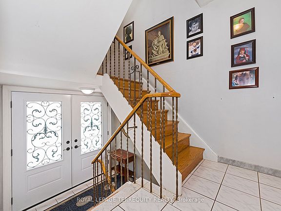 2nd image of 181 Pellatt Ave