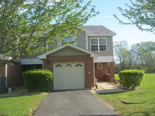 1910 Stonegate Dr, Calumet City, IL 60409