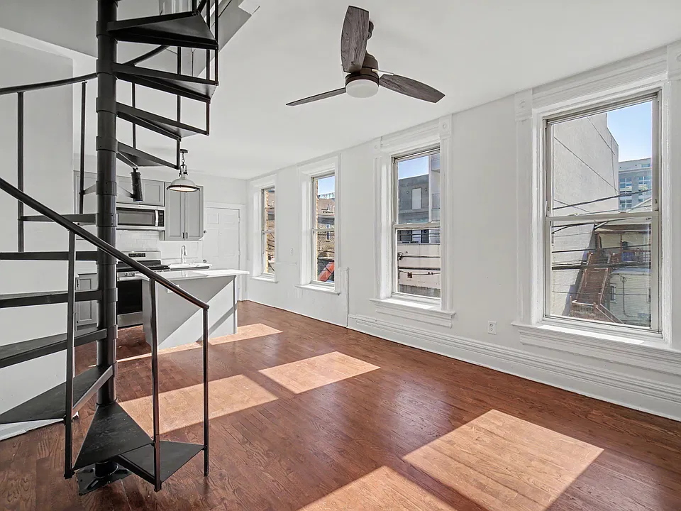 1616 N Bosworth Ave #2R