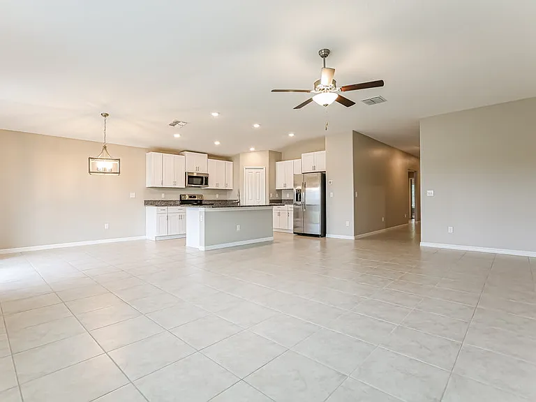 1411 Golden Glow Dr — Photo 4
