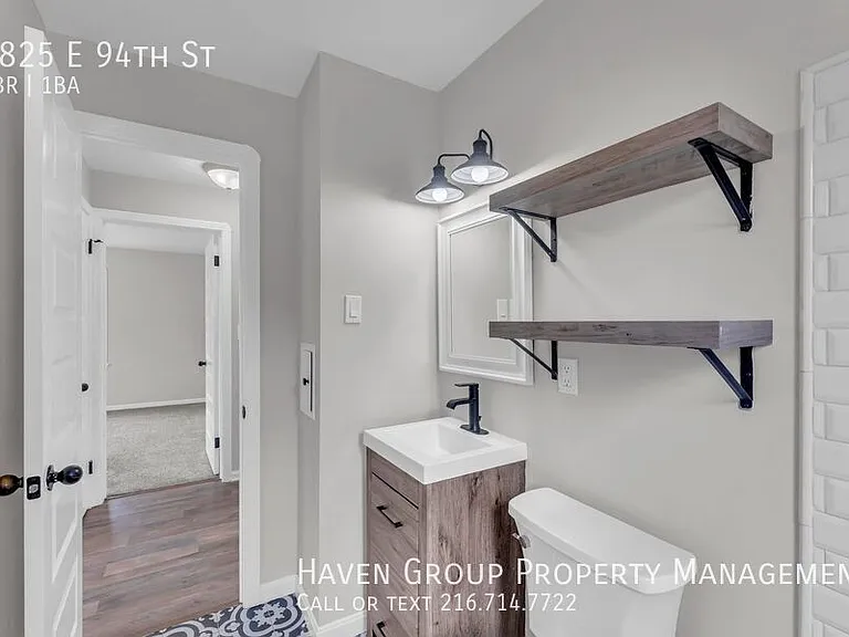 4825 E 94th St — Photo 16