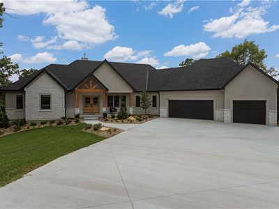 6419 Hillside St, Shawnee, KS, 66218