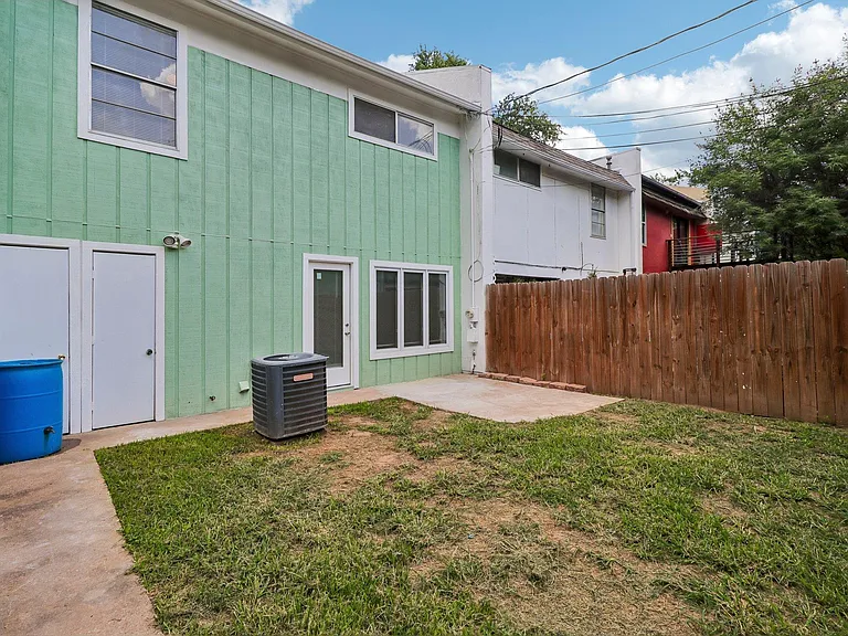5809 Coventry Ln — Photo 25