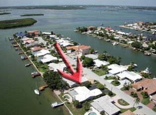 12200 5th St E, Treasure Island, FL 33706