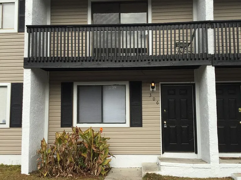 401 Golf Rd #204 — Photo 12