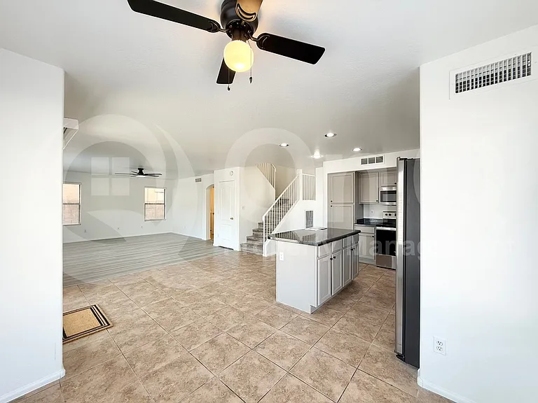 5517 W Wood St — Photo 9