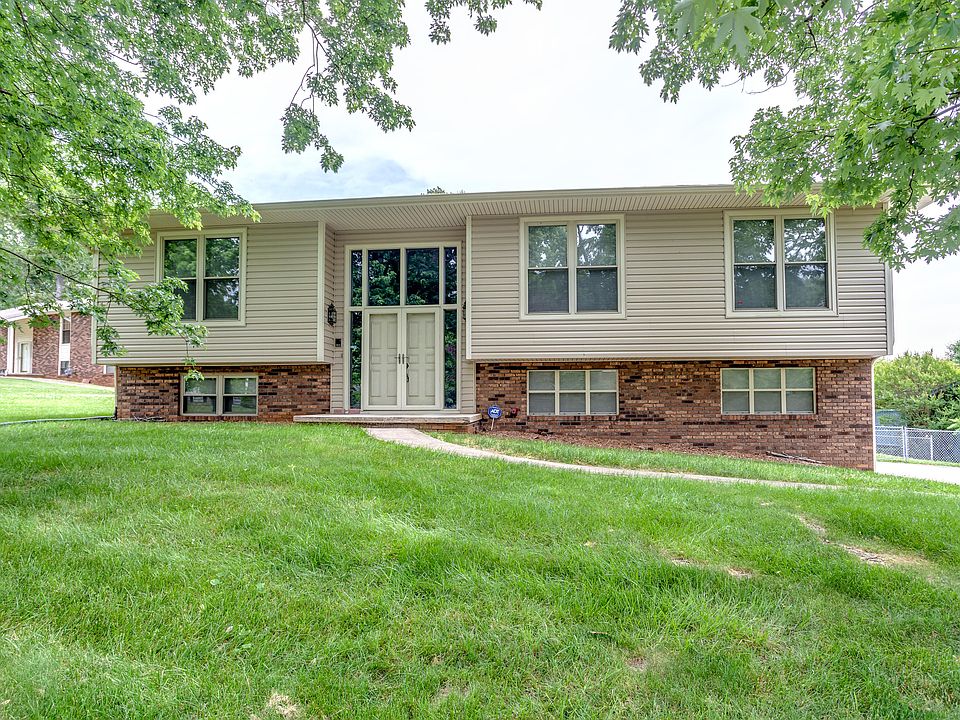 1st image of 3012 Staffordshire Blvd