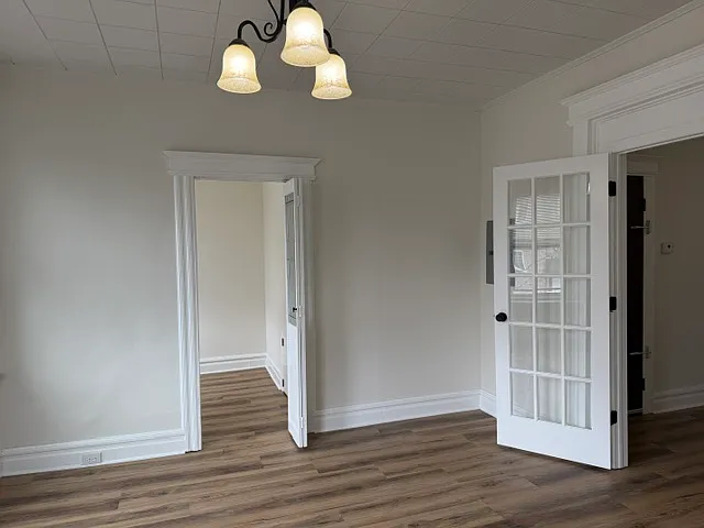 3 bed, $2,300 — Photo 3