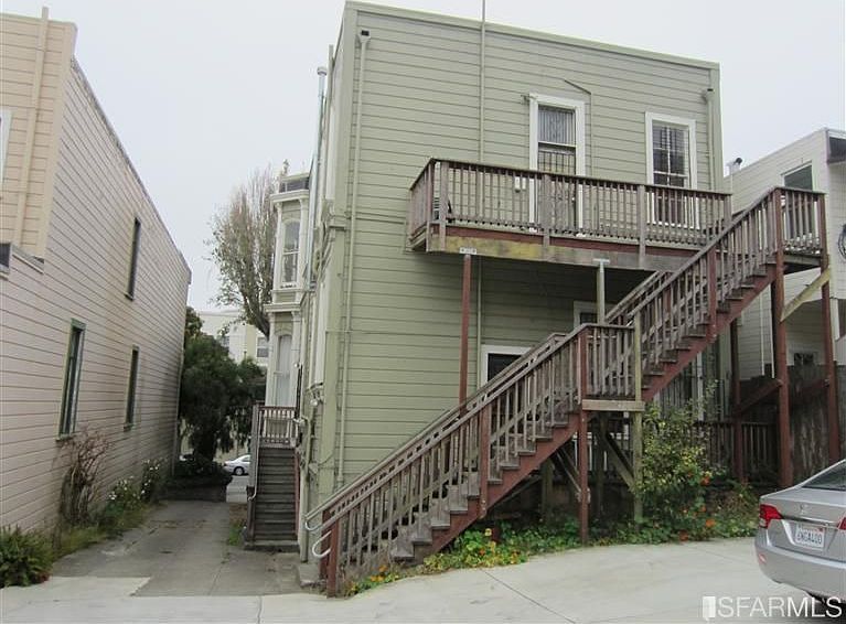 2nd image of 2514 Pine St
