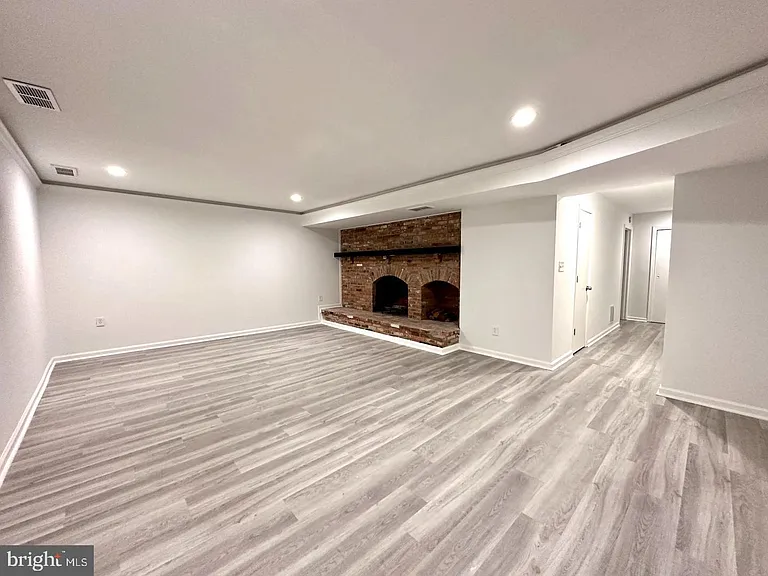 9311 Marycrest St — Photo 28
