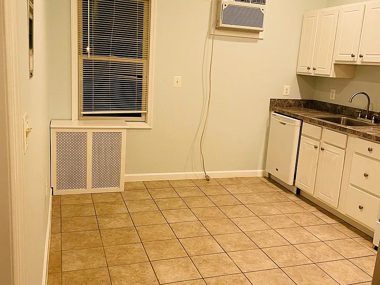 47 W Price St #2 — Photo 6