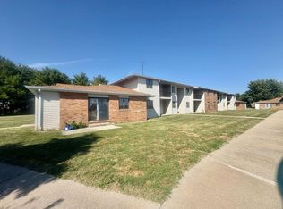110 Thompson Dr #337, Lincoln, IL 62656